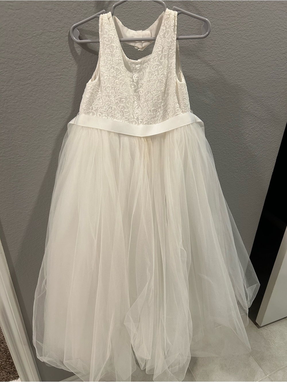 David's Bridal White Tulle Flower Girl Dress - Picture 3 of 5